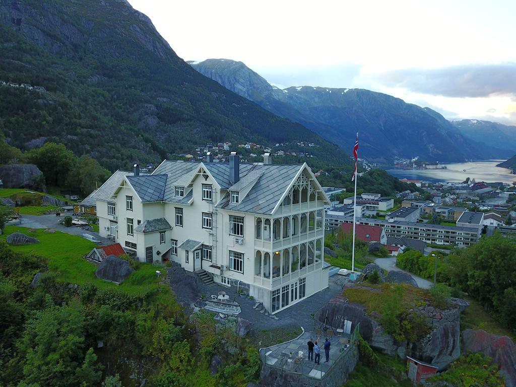 Vikinghaug Apartment Odda Bagian luar foto