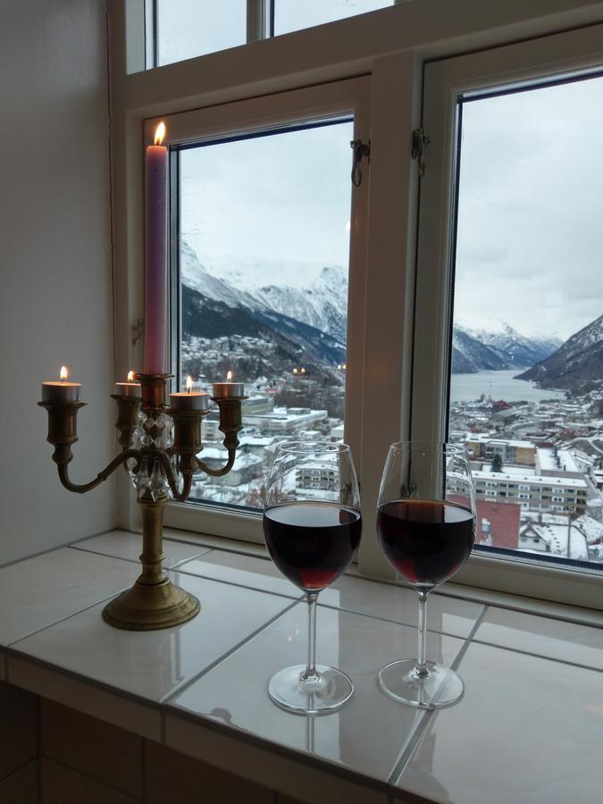 Vikinghaug Apartment Odda Bagian luar foto